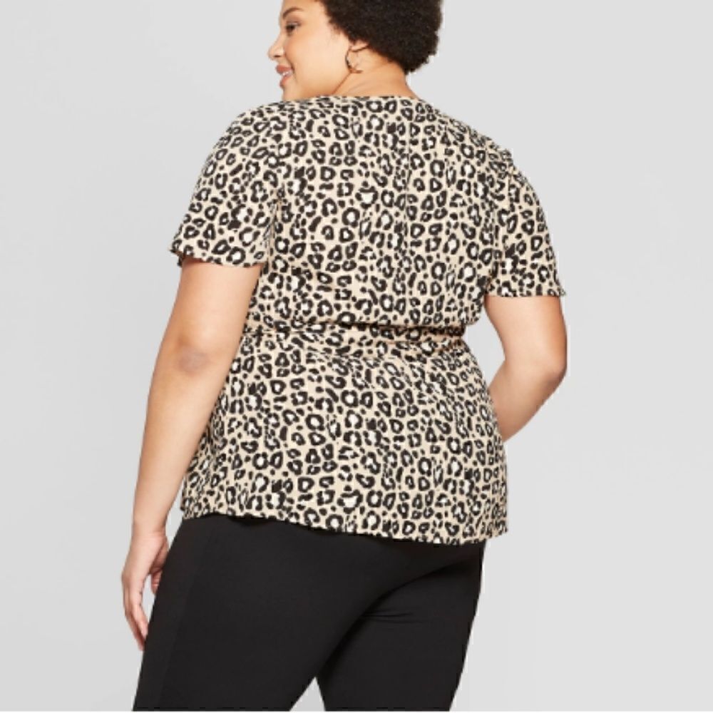 Women's Plus Size Leopard Print - Picture 2 of 2